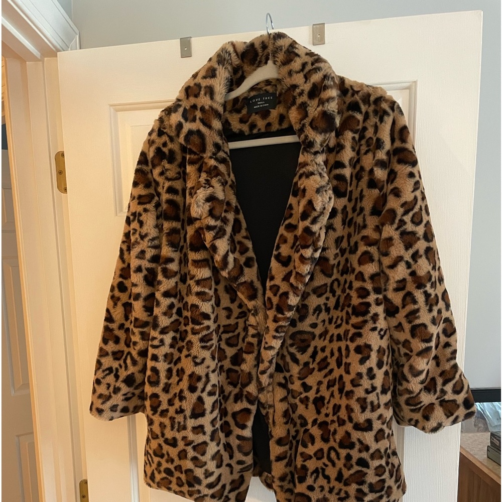 LOVE TREE Faux Leopard Print Fur Coat